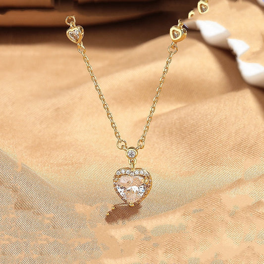 Mother’s Day Gift Idea: The Perfect Light Luxury Necklace for Mom